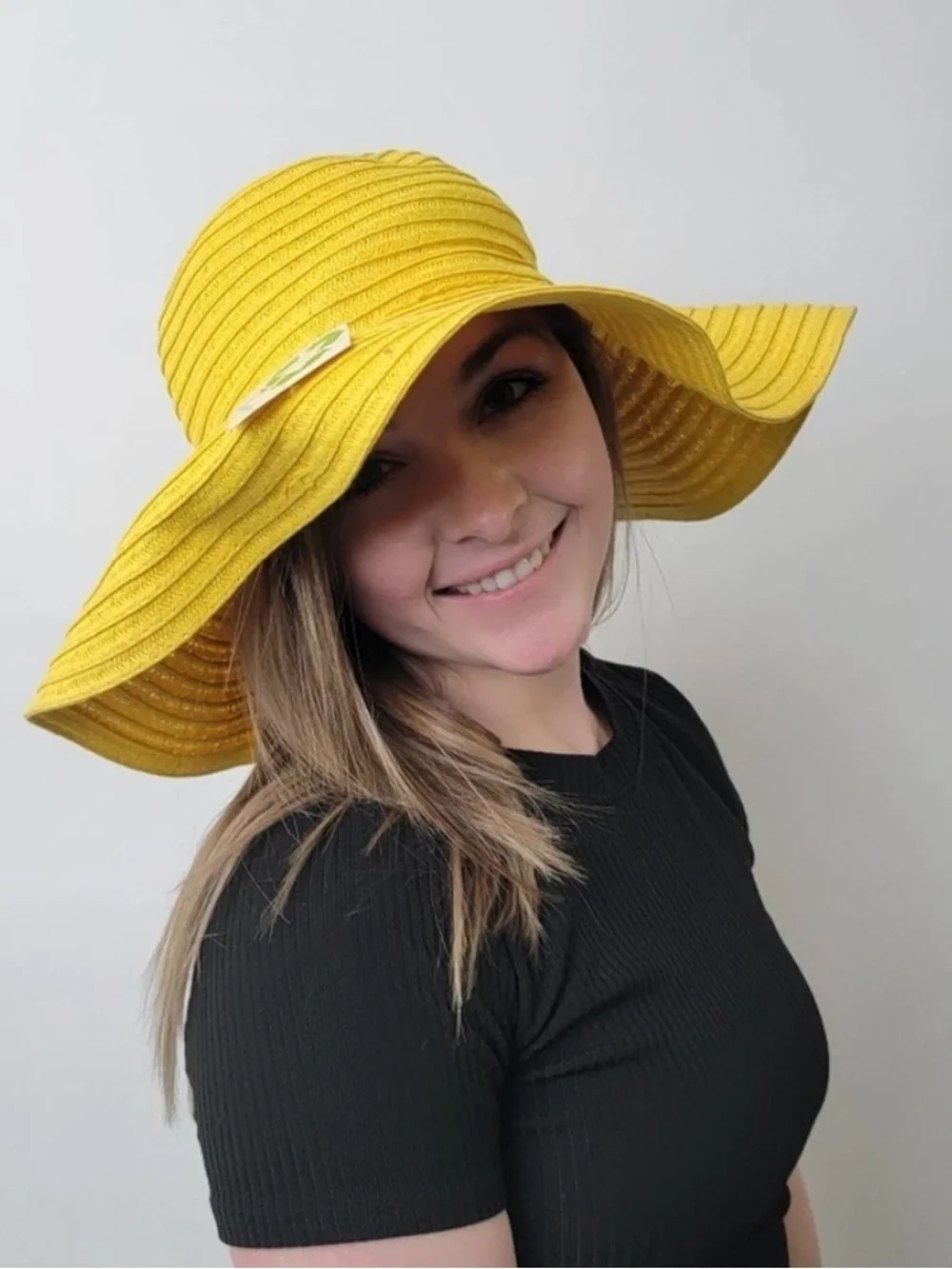 Wide-Brim Sun Hat in Yellow — Women’s Summer Floppy Hat